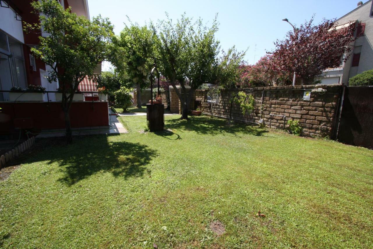 Villa Della Tartaruga Casal Palocco Exterior photo